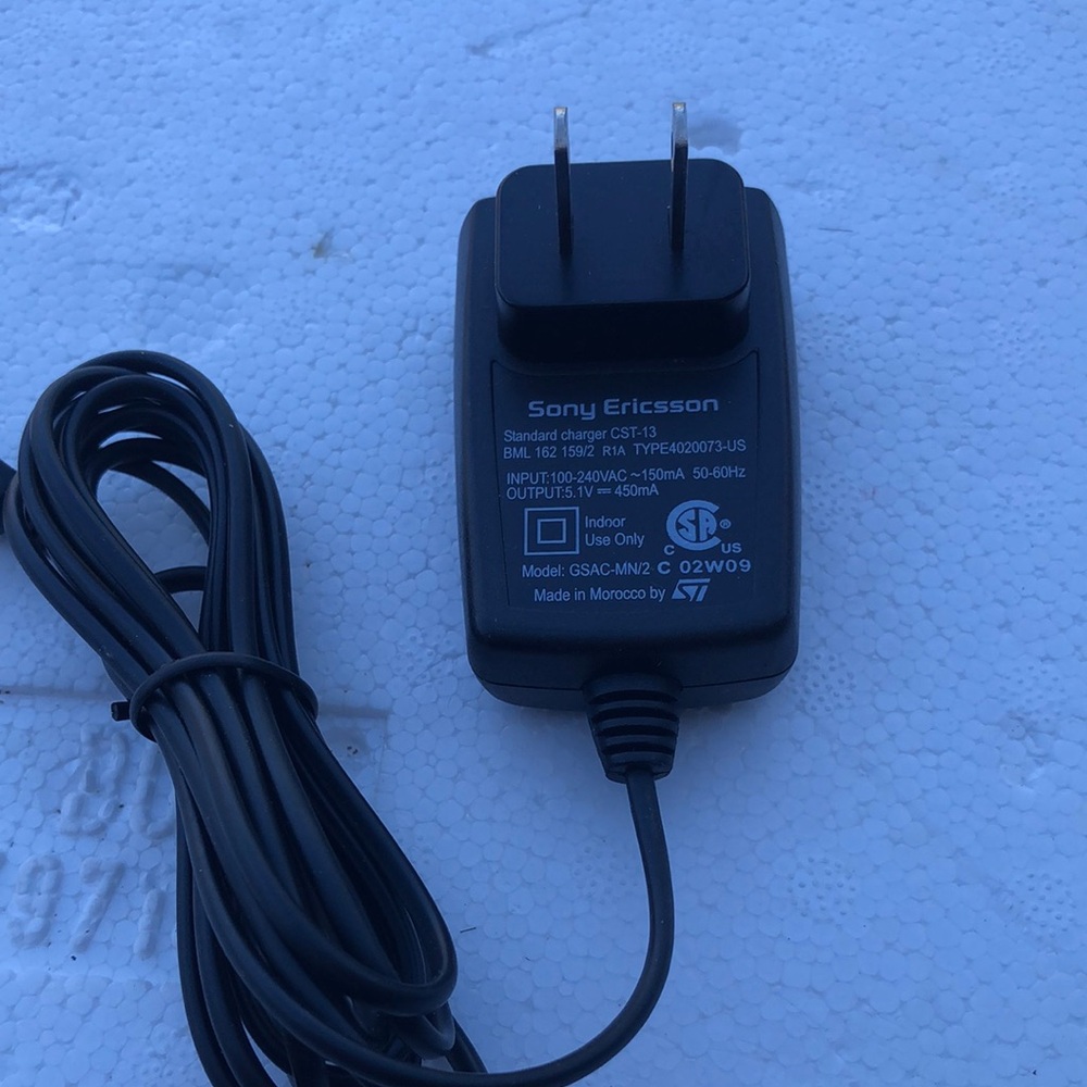 Sony Ericsson CST-13 Model Gascony-MN/2C Black Charger